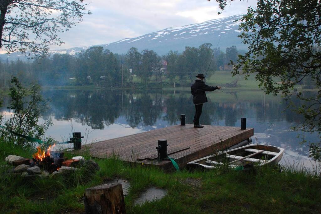 100 Years Old Norwegian Log House In Tromso Villa Luaran gambar