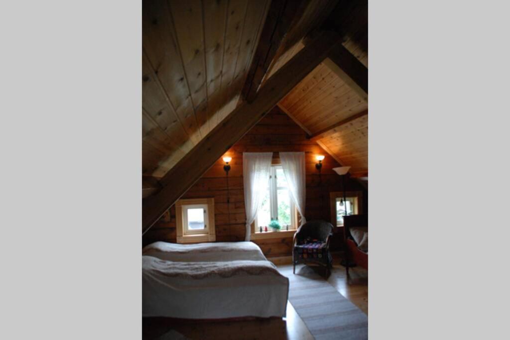 100 Years Old Norwegian Log House In Tromso Villa Luaran gambar