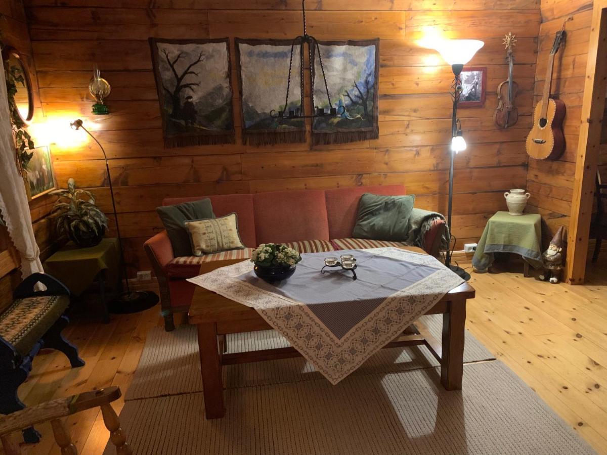 100 Years Old Norwegian Log House In Tromso Villa Luaran gambar